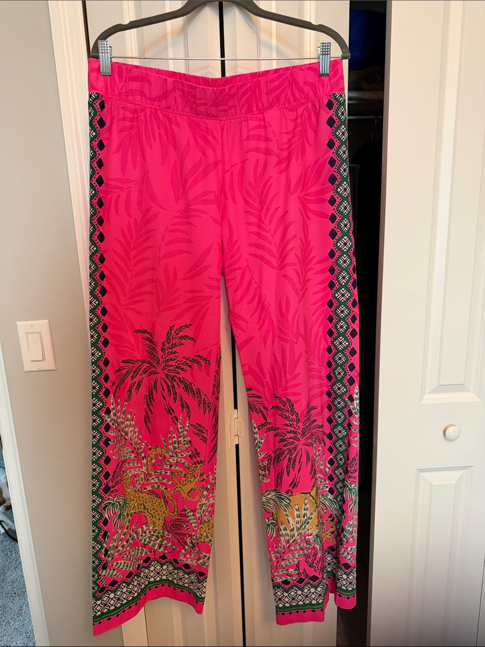 Lilly Pulitzer Vibrant Pink Tropical Pants